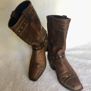 Women’s leather cowgirl square toe boots 